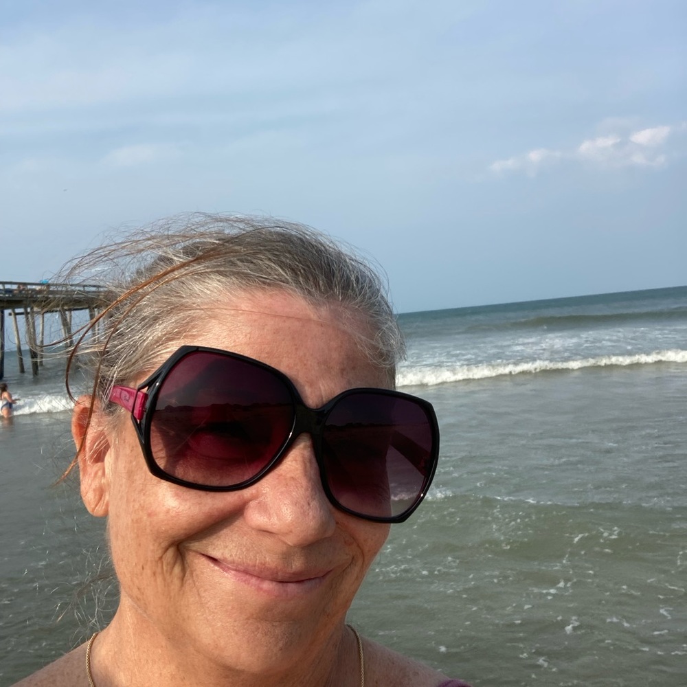 Meet your Posher, Nona